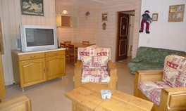 lesgets-loc-9pers-89m-salon.d2.jpg